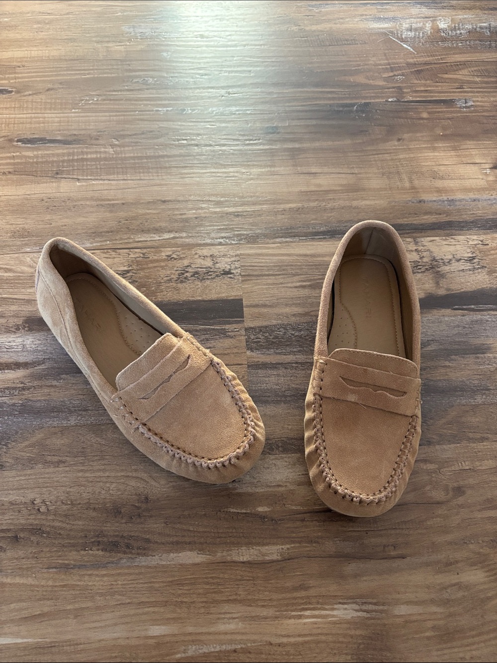 Tahari Brown Suede Loafers Women’s Size 8